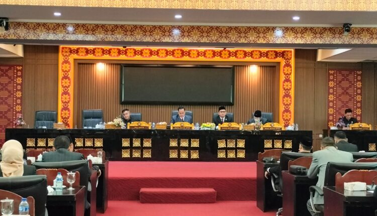 Suasana Sidang Paripurna Laporan Reses MP I Tahun 2025, Penutupan Persidangan I tahun 2024, Pembukaan Masa Persidangan II tahun 2025 DPRD Kota Palembang.