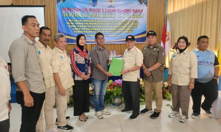 Susiawan Rama menahkodai Komite Olahraga Nasional Indonesia (KONI) Kabupaten Lahat. Ia terpilih dalam Musyawarah Kabupaten (Musorkab) KONI Lahat tahun 2025 karena telah mendapatkan dukungan Pengurus Cabor. (Foto : Ismail) 