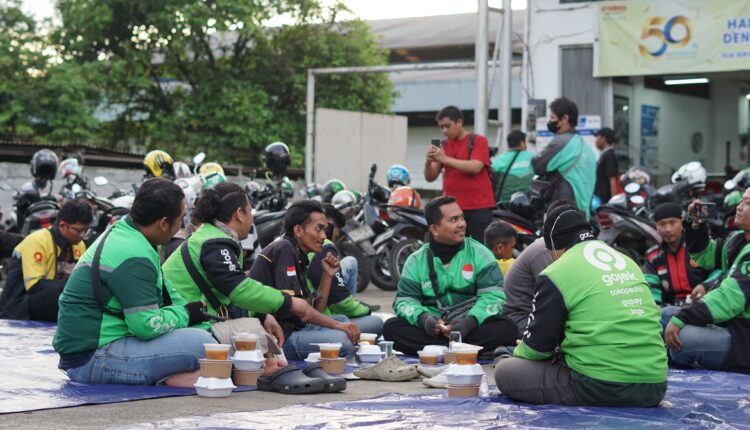 Thamrin Brothers turut serta mendukung pemerintah bahwa Palembang kota yang kaya akan warisan budaya dan adat istiadat dengan acara bertajuk "Kito Pindang Bukan Rendang".