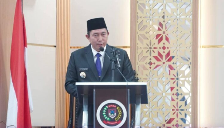 Walikota Pagaralam sampaikan pidato pengantar usulan Raperda ke DPRD. 