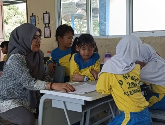 Proses Kegiatan Belajar Mengajar (KBM) siswa dituntut aktif dan mandiri.