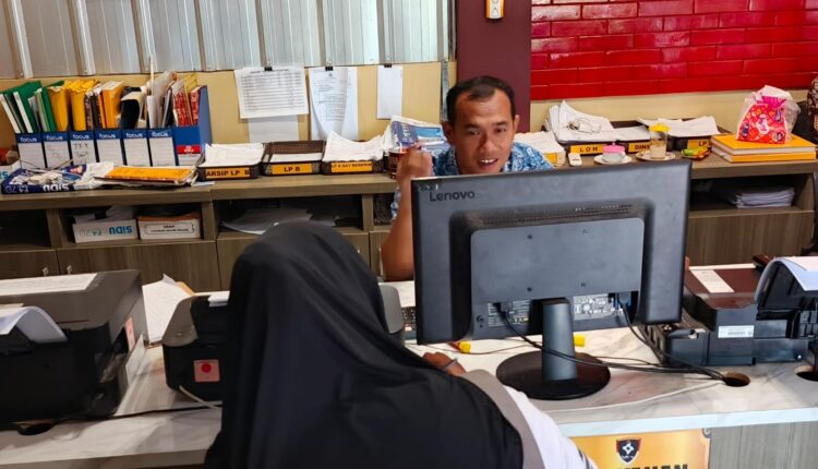 Korban membuat Laporan Polisi.