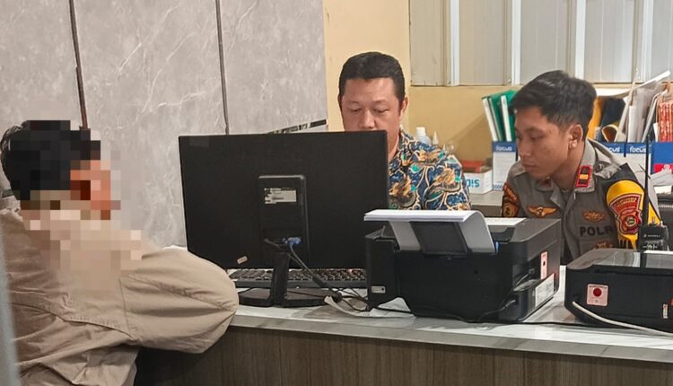 Korban membuat Laporan Polisi.