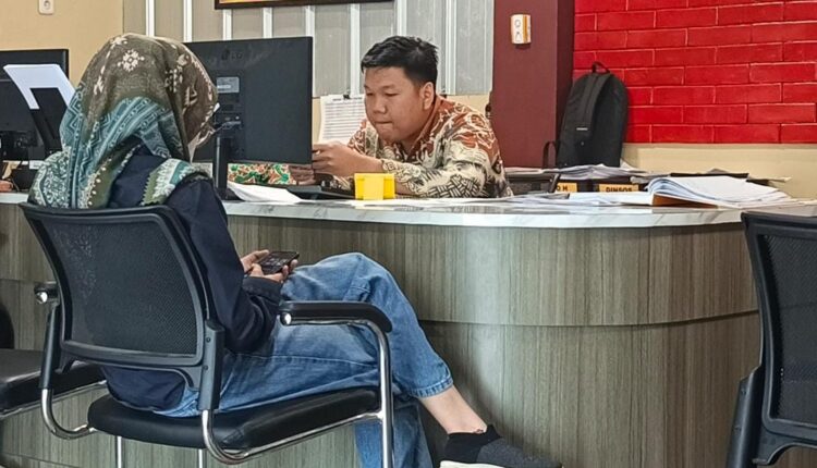 Korban membuat Laporan Polisi.