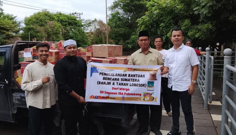 Siswa, orang tua murid, guru SD Yayasan IBA Palembang berhasil kumpulkan 1 ton sembako.