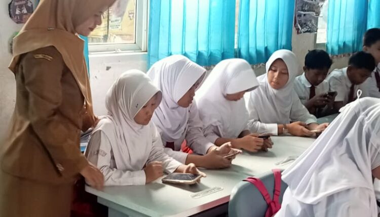 Simulasi Tes Kemampuan Akademik (TKA) di SD N 226 Palembang.