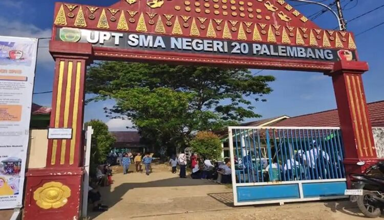 Potret aktivitas pendidikan di SMA Negeri 20 Palembang dalam mendukung pengembangan potensi akademik dan non akademik siswa.