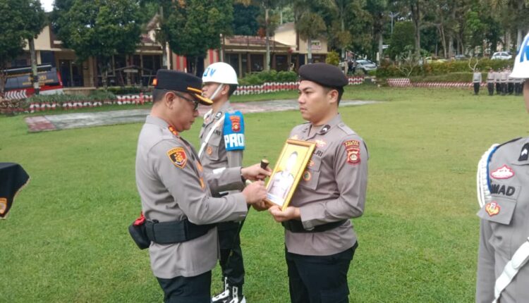terhadap kedisiplinan institusi, Polres Pagar Alam melaksanakan upacara Pemberhentian Tidak Dengan Hormat (PTDH) terhadap Bripda RR.