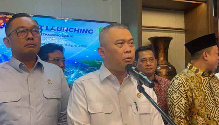 Menteri Perhubungan, Dudy Purwagandhi saat diwawancarai usai Launching Proyek Pelabuhan Tanjung Carat. (Foto: Tia)