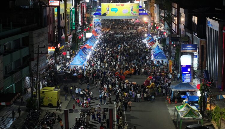 Wajah baru malam Minggu di Palembang. Uji coba CFN dan CFD Palembang berjalan sukses dan penuh antusias! Ruang kreatif, tempat olahraga, sekaligus destinasi jajan UMKM jadi satu. Palembang makin ramah pejalan kaki, makin asik buat dikunjungi.