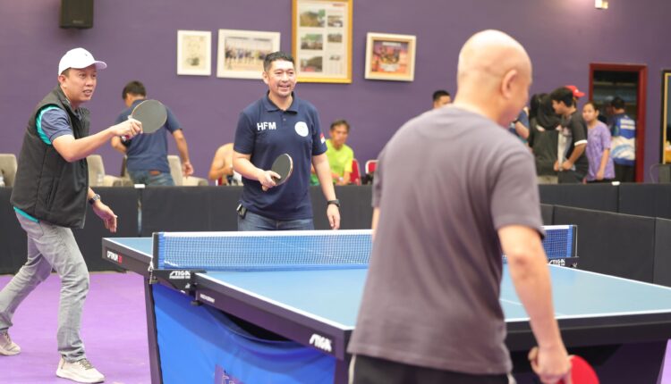 Kabar gembira buat para atlet, Pemkot Palembang menjanjikan bonus cair 'kilat' sehari setelah laga usai. Semangat latihan, tunjukkan hasil maksimal!