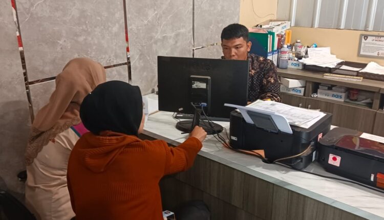 Seorang Kepala Toko di PTC Mall dilaporkan ke Polrestabes Palembang atas dugaan penggelapan 115 unit handphone.