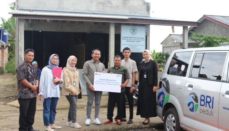 Wujud nyata kepedulian terhadap kesehatan masyarakat! PT Bank Rakyat Indonesia (Persero) Tbk melalui program BRI Peduli TJSL menyalurkan satu unit ambulans kepada Yayasan Sahabat Pagaralam.
