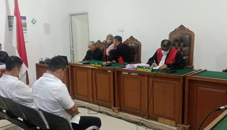 Jaksa Penuntut Umum (JPU) KPK resmi membacakan surat tuntutan terhadap dua terdakwa kasus dugaan korupsi proyek Pokok Pikiran (Pokir) DPRD OKU, Parwanto dan Robi Vitergo, dalam sidang di Pengadilan Tipikor Palembang.