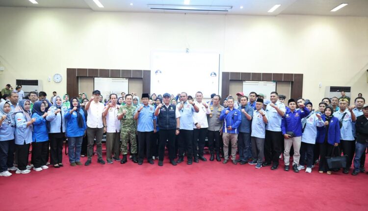 Sarasehan dan penyampaian aspirasi buruh dalam rangka peringatan May Day 2026 yang berlangsung di Auditorium Graha Bina Praja Pemerintah Provinsi Sumatera Selatan.