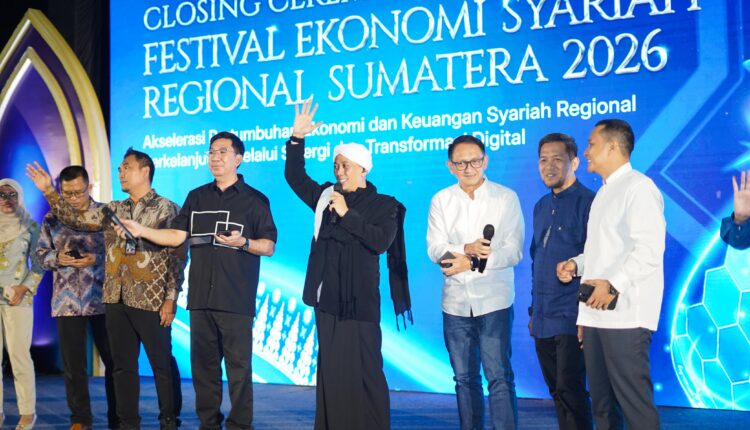 Penutupan FESyar regional Sumtera di meriahkan dengan penampilan syiar dsn senandung kalbu bersama Opick, PSCC, pada Minggu (07/05/2026).