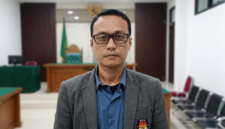 Kuasa hukum Iwan Tuaji, Tabrani,saat ditemui di PN Palembang.