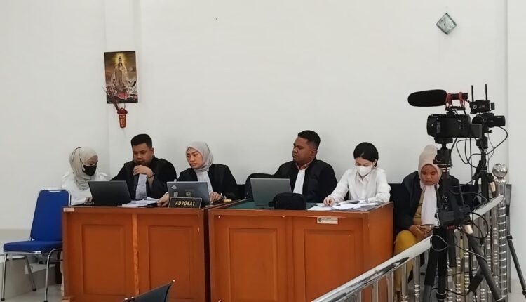 Suasana persidangan perkara dugaan suap pengadaan fasilitas pendidikan Kabupaten Muara Enim di PN Palembang.