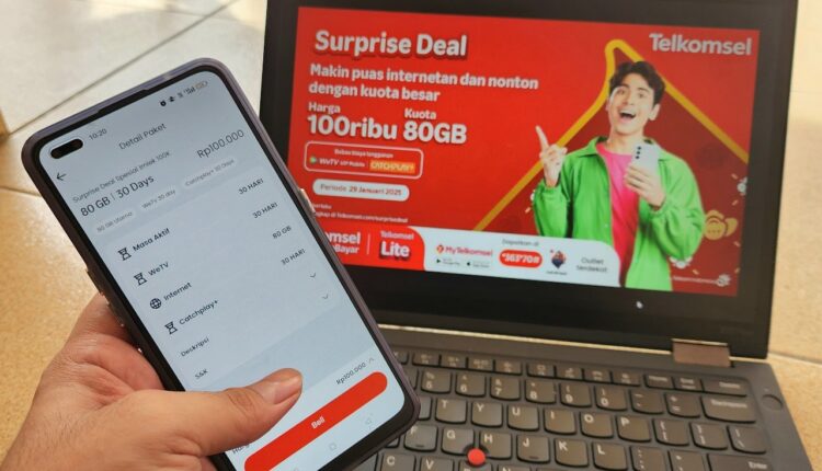 Telkomsel hadirkan paket surprise deal Imlek.