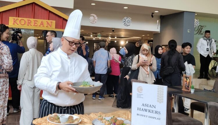 Aryaduta menghadirkan pengalaman berbuka puasa yang tidak hanya nikmat, tetapi juga sehat dan berkesan melalui konsep Asian Hawkers.