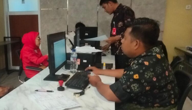 Korban membuat Laporan Polisi.