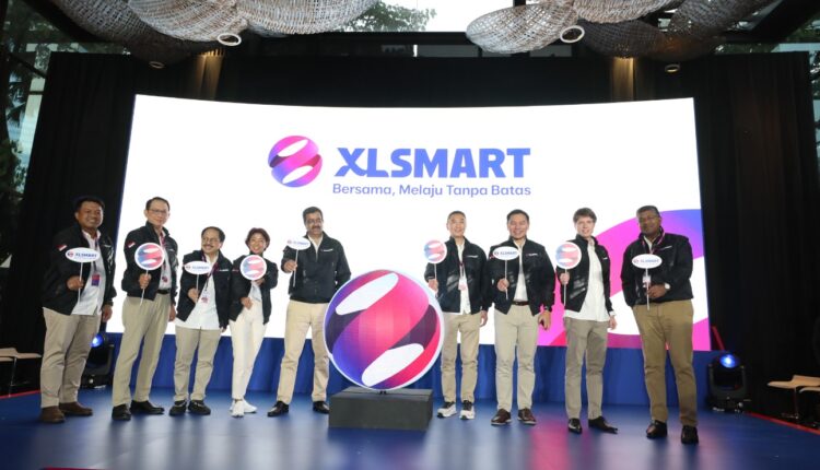 CEO XLSMART Rajeev Sethi perkenalkan identitas XLSMART : bersama, melaju tanpa batas.