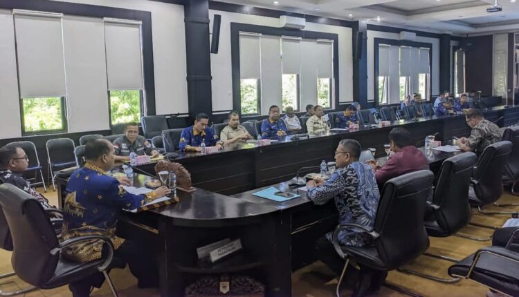 Rapat pembentukan pelayanan perizinan dan non perizinan Pemkot Pagar Alam. 