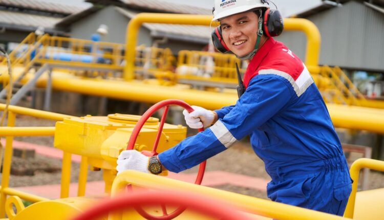 Genap 60 tahun, PGN terus sediakan gas bumi menuju masa depan energi bersih Indonesia.