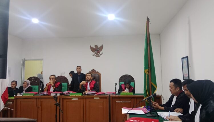 Saat persidangan yang digelar secara online.