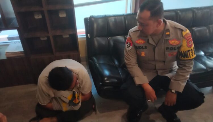 Pelaku diamankan Polisi.