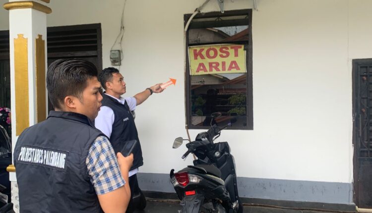 Polisi olah TKP.