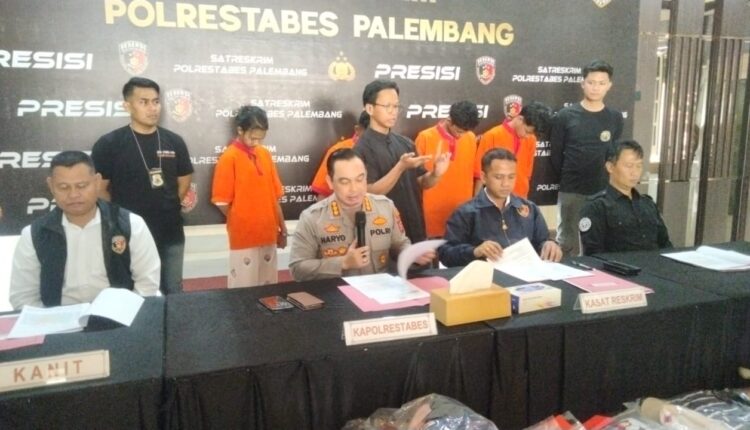 Pelaku saat di rilis.
