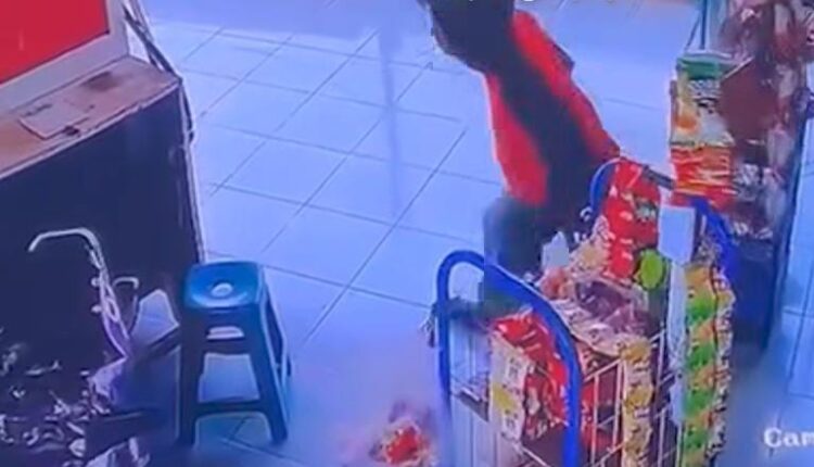 Diduga pelaku pencurian tabung gas.