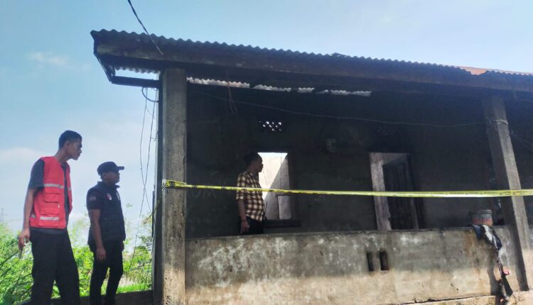 Penampakan bedeng pasca terbakar.