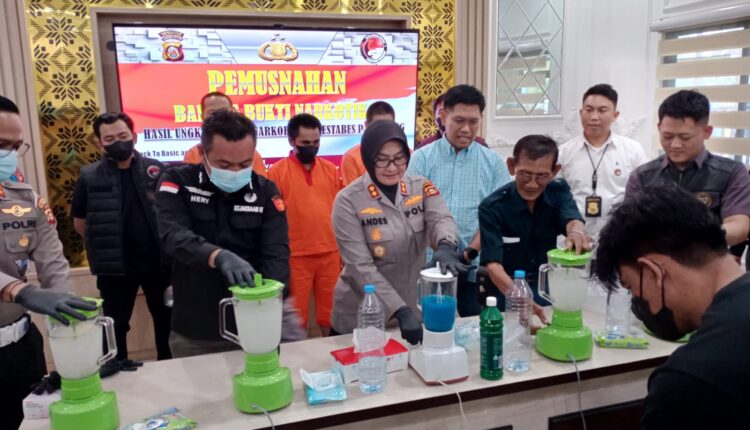 Pemusnahan sabu dan indeks.