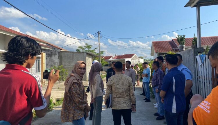 Rekonstruksi dugaan asusila berkedok challenge lepas borgol. 