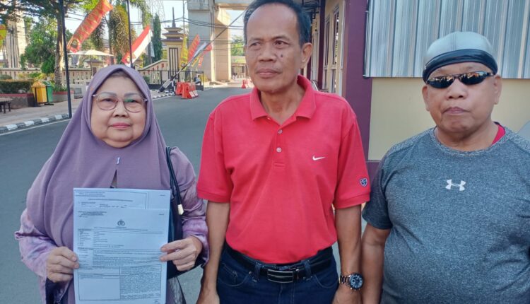 Korban membuat Laporan Polisi.