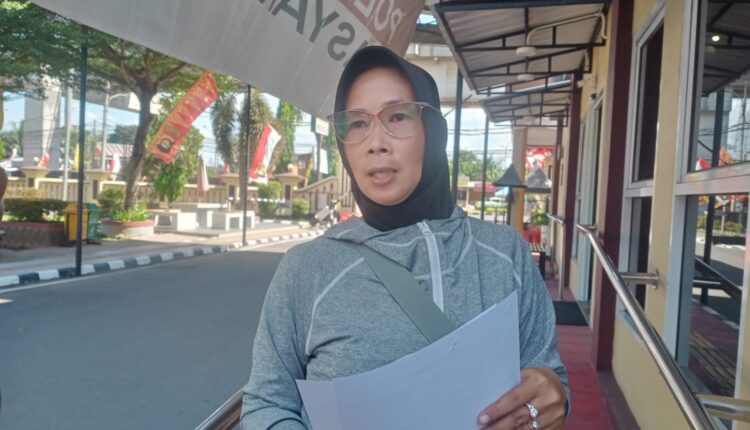 Korban membuat Laporan Polisi.