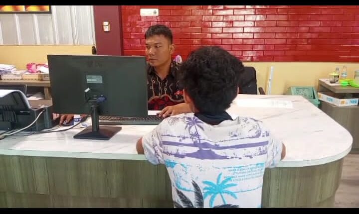 Korban membuat Laporan Polisi.