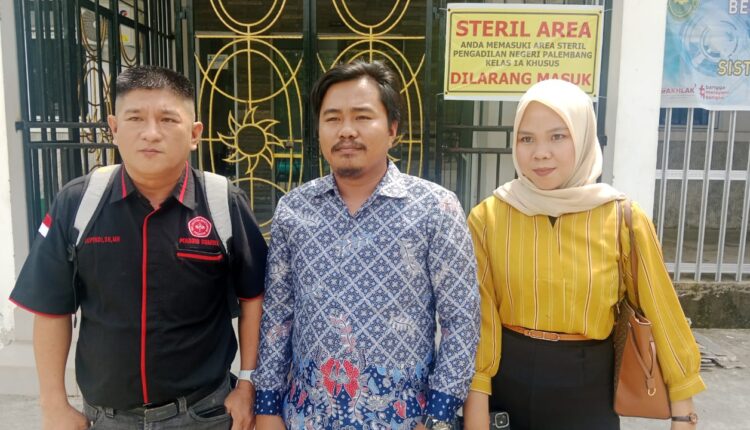 Pemohon Darmanto melalui kuasa hukumnya, Supendi didampingi M Nur Firdaus.