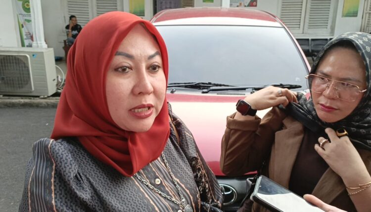 Korban didampingi tim kuasa hukumnya Agustina Novitasarie.