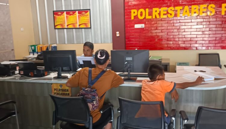 Korban membuat Laporan Polisi.