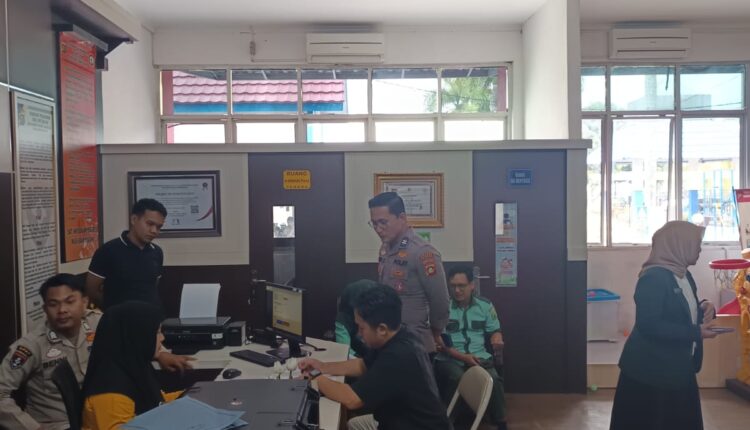 Dokter Syahpri membuat Laporan Polisi.