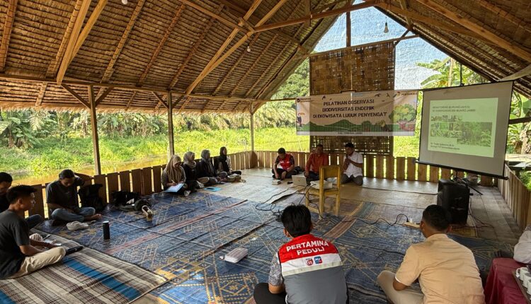 Program Ekologi Nusantara (Ekosantara) menggabungkan upaya pelestarian warisan budaya dan konservasi keanekaragaman hayati di kawasan Cagar Budaya Candi Muaro Jambi.