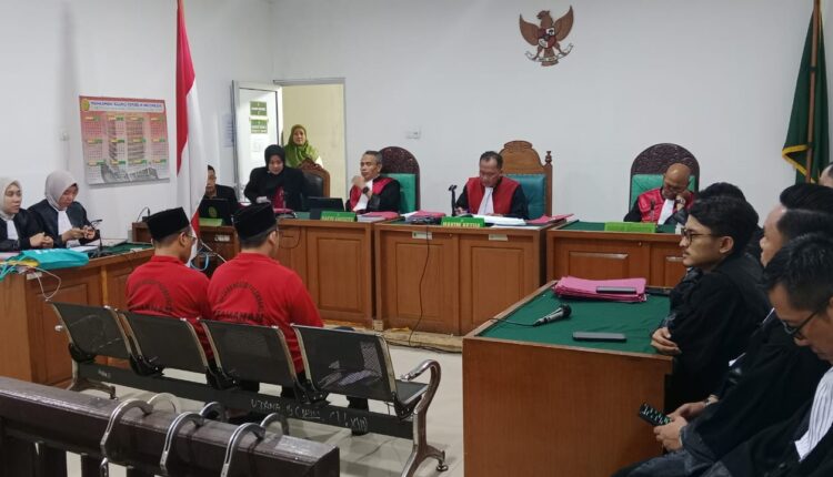 Suasana persidangan.