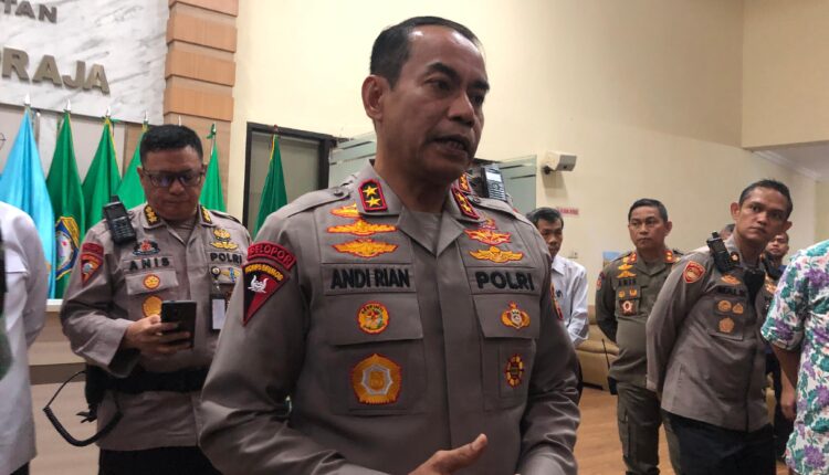 Kapolda Sumatera Selatan, Irjen Pol Andi Rian R. Djajadi saat ditemui usai memantau aksi di Kantor Gubernur Sumsel, pada Senin (01/09/2025). (Foto: Tia)