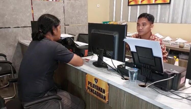 Korban membuat Laporan Polisi.
