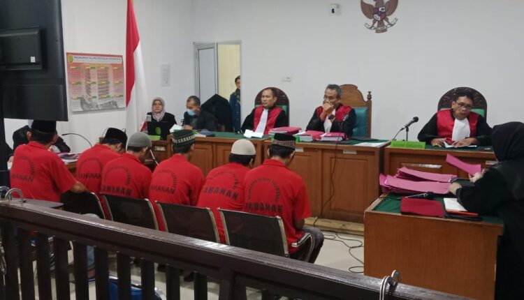 Enam terdakwa dihadirkan dipersidangan.
