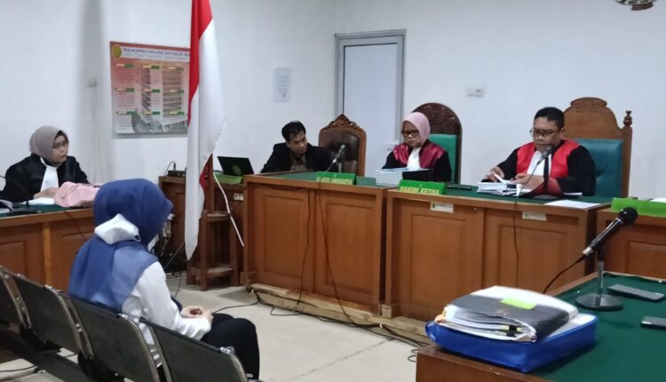 Suasana persidangan.