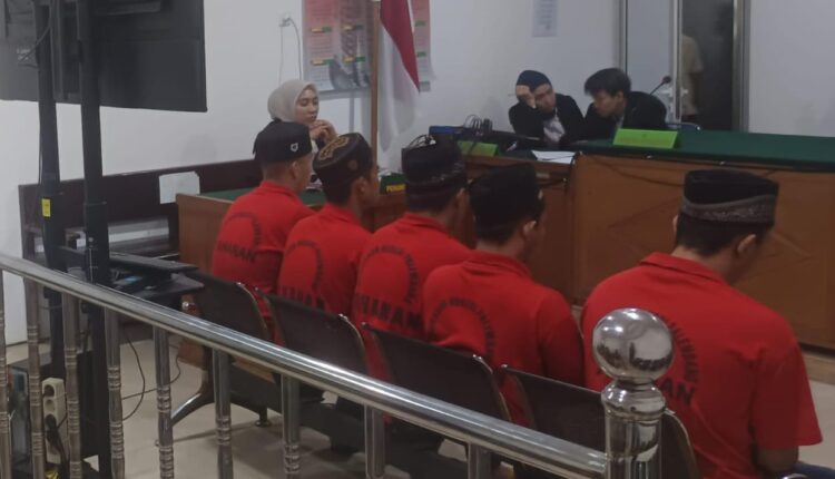 Suasana persidangan kasus solar oplosan.